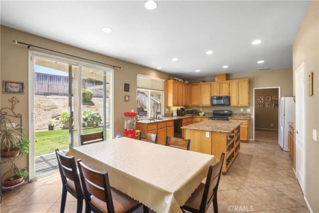 28677 Tupelo Road, Menifee, CA 92584