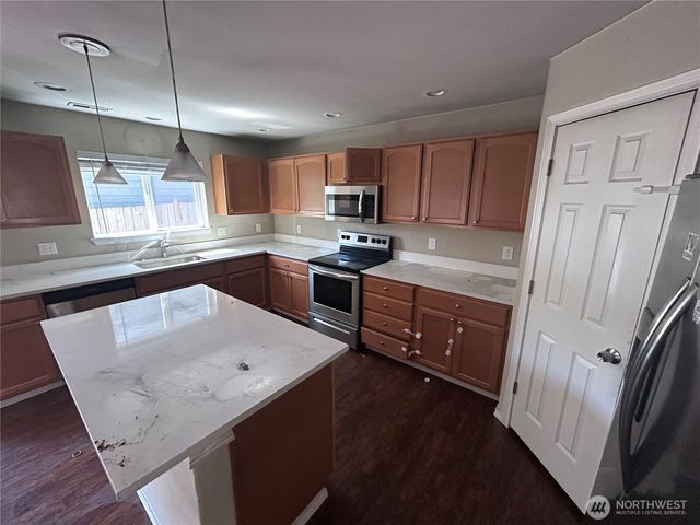 7304 35th Place NE, Marysville, WA 98270
