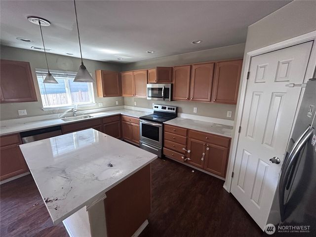 7304 35th Place NE, Marysville, WA 98270