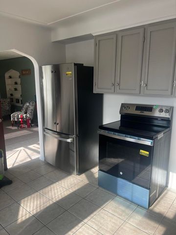 20998 Westhaven Avenue, Southfield, MI 48075