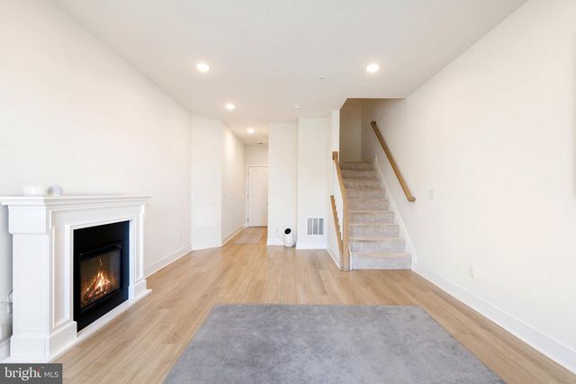 20775 LAMLASH TER, Ashburn, VA 20147