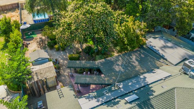 930 S Park Cir Drive, Fresno, CA 93727