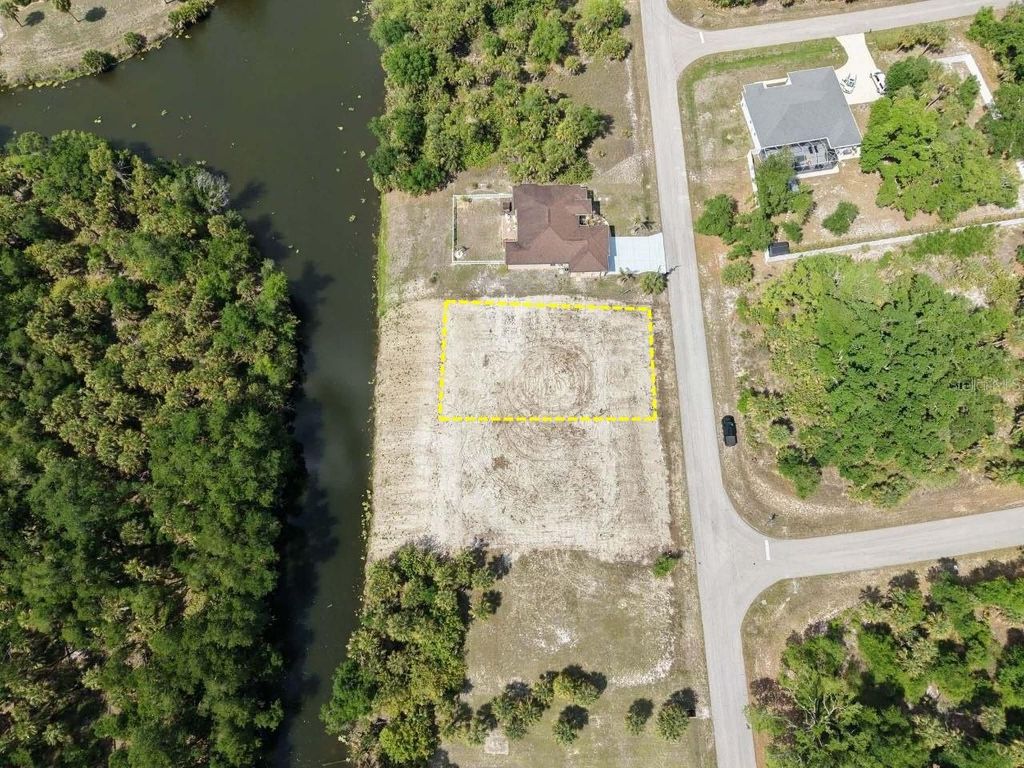 553 PEMBROKE DRIVE, Port Charlotte, FL 33954
