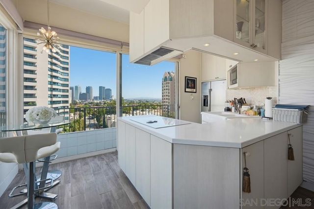 10501 Wilshire Blvd 1005, Los Angeles, CA 90024