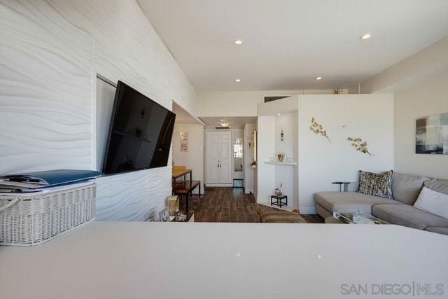10501 Wilshire Blvd 1005, Los Angeles, CA 90024
