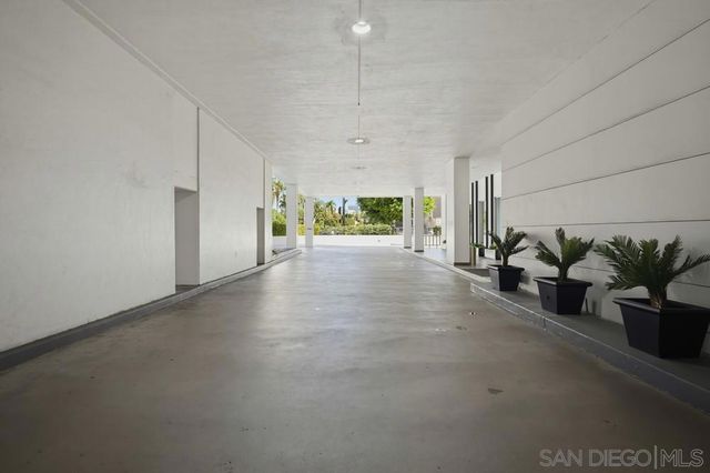 10501 Wilshire Blvd 1005, Los Angeles, CA 90024