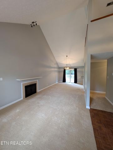 915 Miles Court, Knoxville, TN 37923