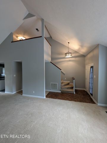 915 Miles Court, Knoxville, TN 37923