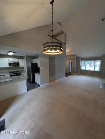 915 Miles Court, Knoxville, TN 37923