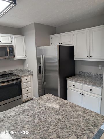 915 Miles Court, Knoxville, TN 37923