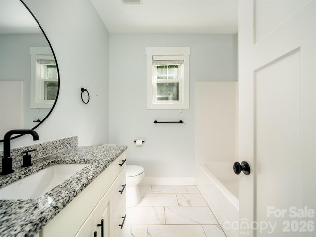 208 Robinson Hollow Drive, Candler, NC 28715