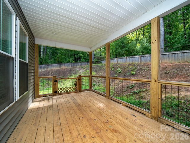 208 Robinson Hollow Drive, Candler, NC 28715