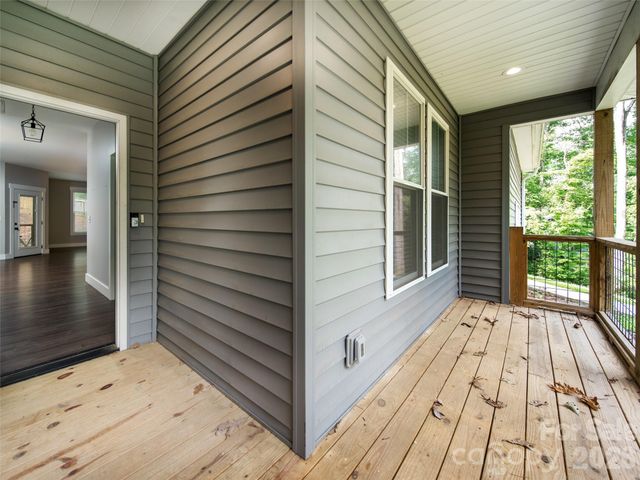 208 Robinson Hollow Drive, Candler, NC 28715