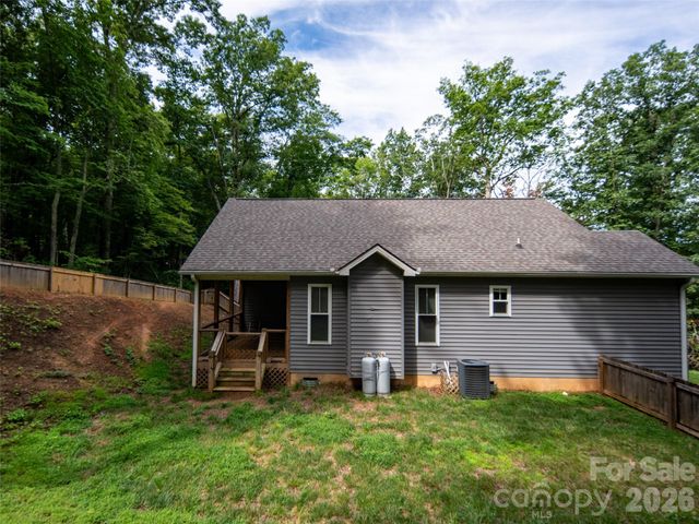 208 Robinson Hollow Drive, Candler, NC 28715