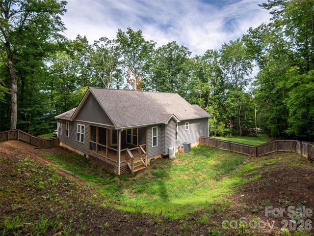 208 Robinson Hollow Drive, Candler, NC 28715