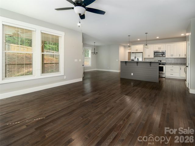 208 Robinson Hollow Drive, Candler, NC 28715