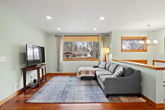 6236 Nathan Lane N, Maple Grove, MN 55369