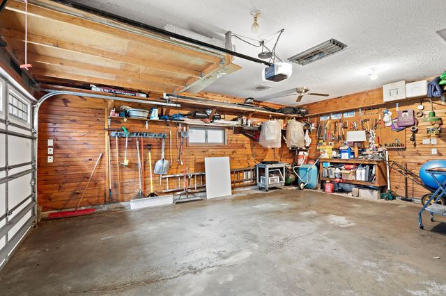 6236 Nathan Lane N, Maple Grove, MN 55369