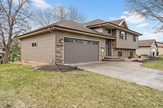 6236 Nathan Lane N, Maple Grove, MN 55369