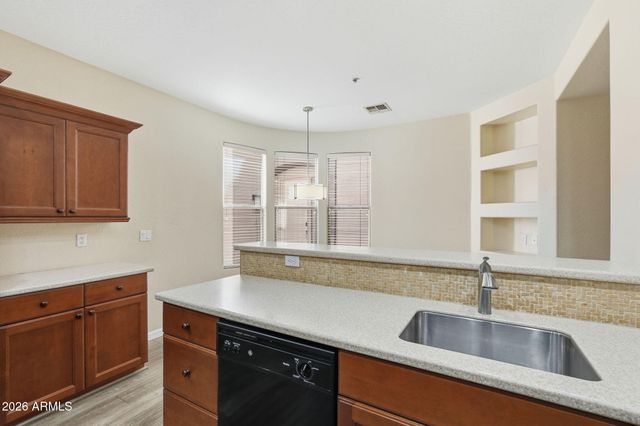 19475 N GRAYHAWK Drive 1099, Scottsdale, AZ 85255