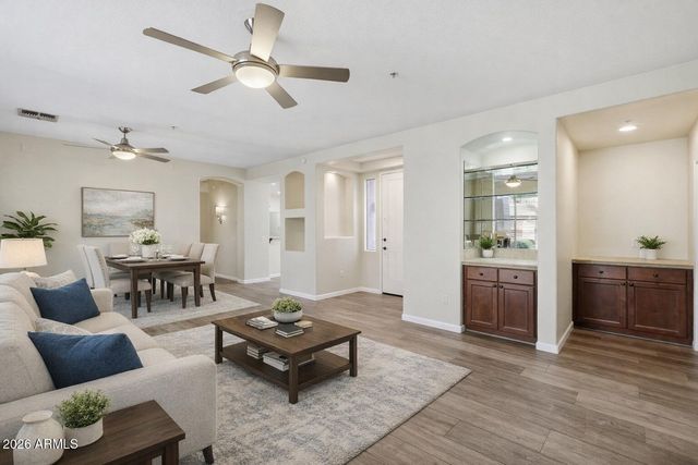 19475 N GRAYHAWK Drive 1099, Scottsdale, AZ 85255