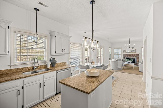 6610 Lyndonville Drive 17, Charlotte, NC 28277