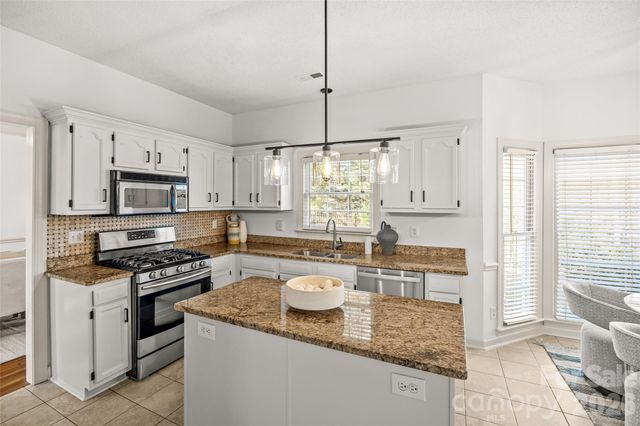 6610 Lyndonville Drive 17, Charlotte, NC 28277