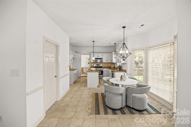 6610 Lyndonville Drive 17, Charlotte, NC 28277