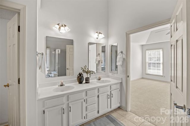 6610 Lyndonville Drive 17, Charlotte, NC 28277