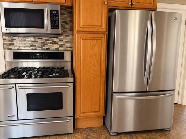 142 Morton St, West Springfield, MA 01089