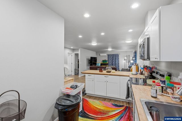 1907 Willow St, Sweet Home, OR 97386