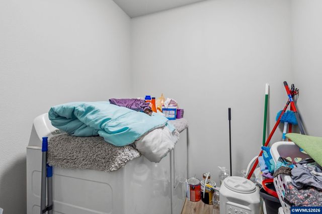 1907 Willow St, Sweet Home, OR 97386