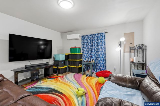 1907 Willow St, Sweet Home, OR 97386