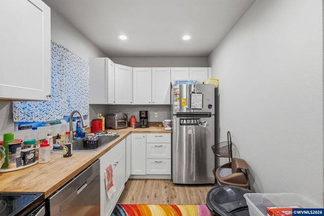 1907 Willow St, Sweet Home, OR 97386