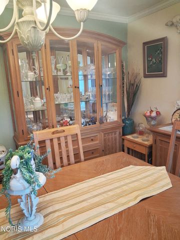 10112 Maumee Western Road, Monclova, OH 43542