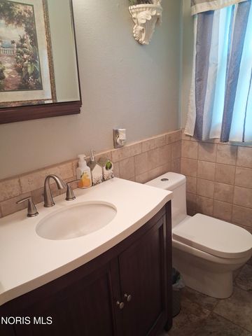 10112 Maumee Western Road, Monclova, OH 43542