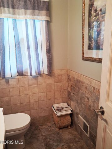 10112 Maumee Western Road, Monclova, OH 43542