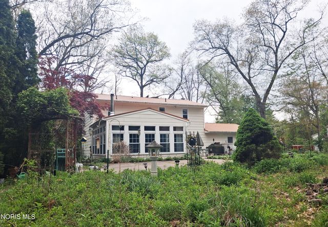 10112 Maumee Western Road, Monclova, OH 43542