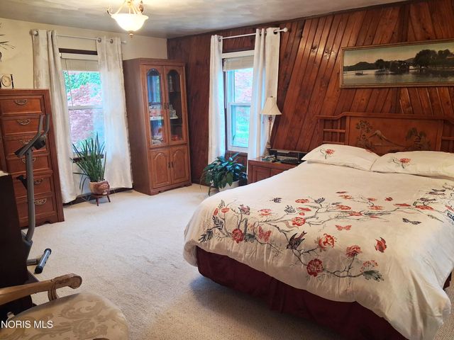 10112 Maumee Western Road, Monclova, OH 43542