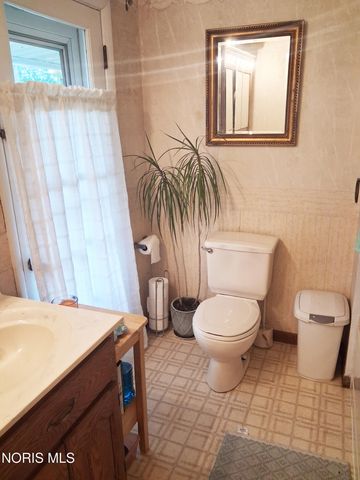 10112 Maumee Western Road, Monclova, OH 43542