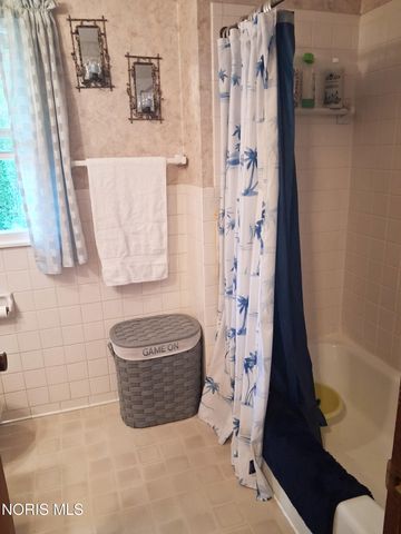 10112 Maumee Western Road, Monclova, OH 43542