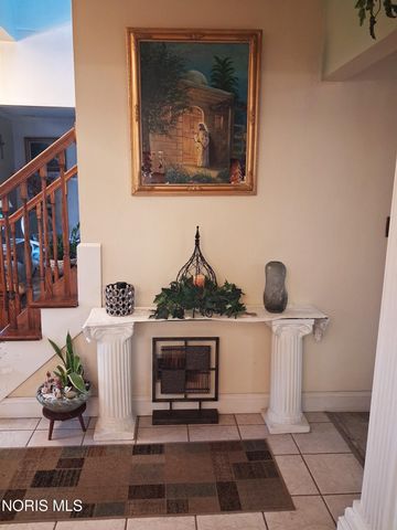 10112 Maumee Western Road, Monclova, OH 43542