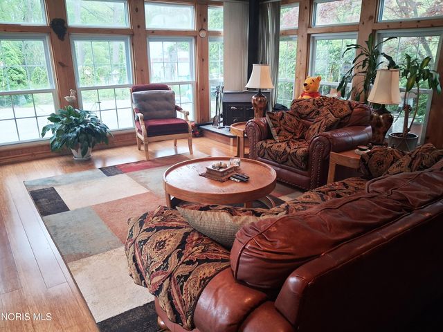 10112 Maumee Western Road, Monclova, OH 43542