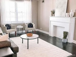 925 S Hanley Road F, St Louis, MO 63105