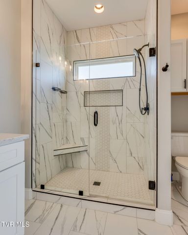 1492 Orchard View Lane, Piney Flats, TN 37686