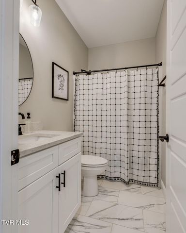 1492 Orchard View Lane, Piney Flats, TN 37686