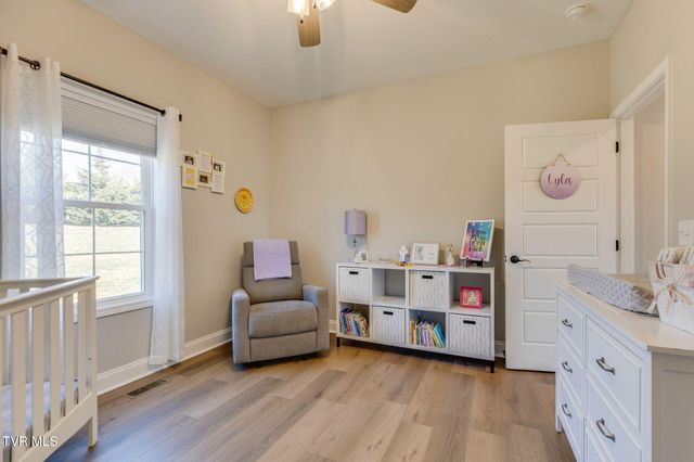 1492 Orchard View Lane, Piney Flats, TN 37686