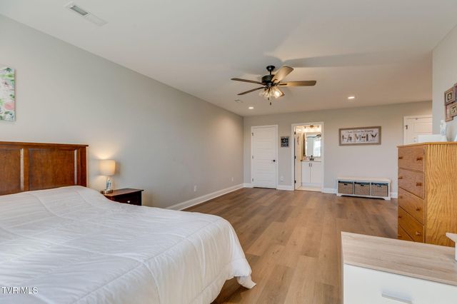 1492 Orchard View Lane, Piney Flats, TN 37686