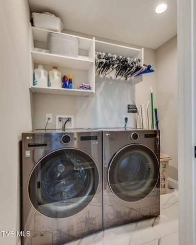 1492 Orchard View Lane, Piney Flats, TN 37686