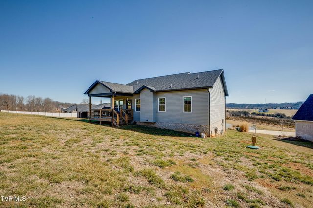 1492 Orchard View Lane, Piney Flats, TN 37686